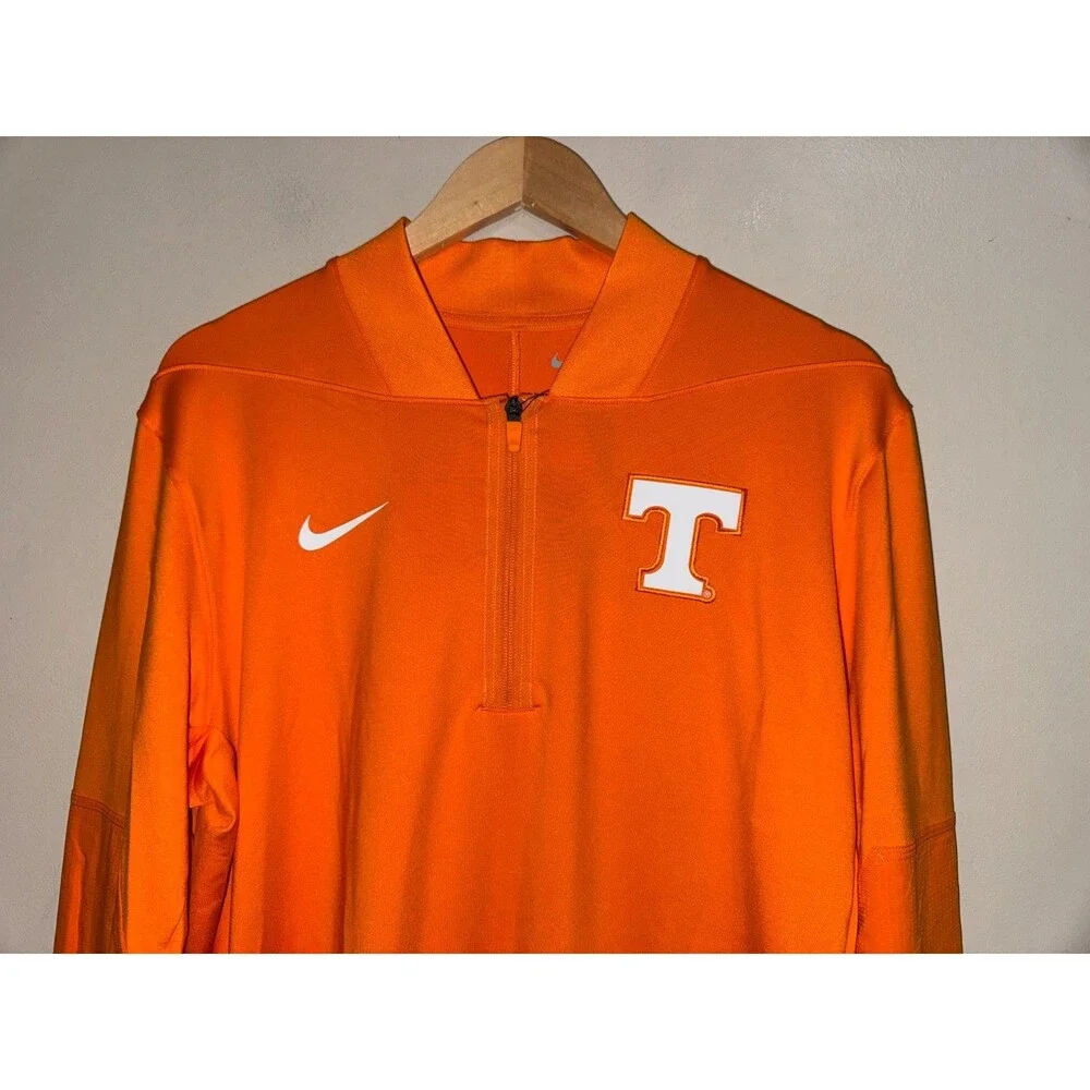 Men's L Nike Tennessee Volunteers Team Issued Sideline Coach 1/2 Zip Jacket NEW